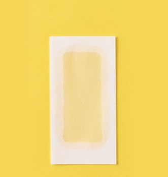 노랑 바탕 위 왁스 스트립